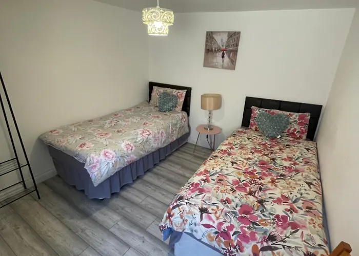 2 Bedroom Apartment On Suite Bathroom, Southmead Bristol