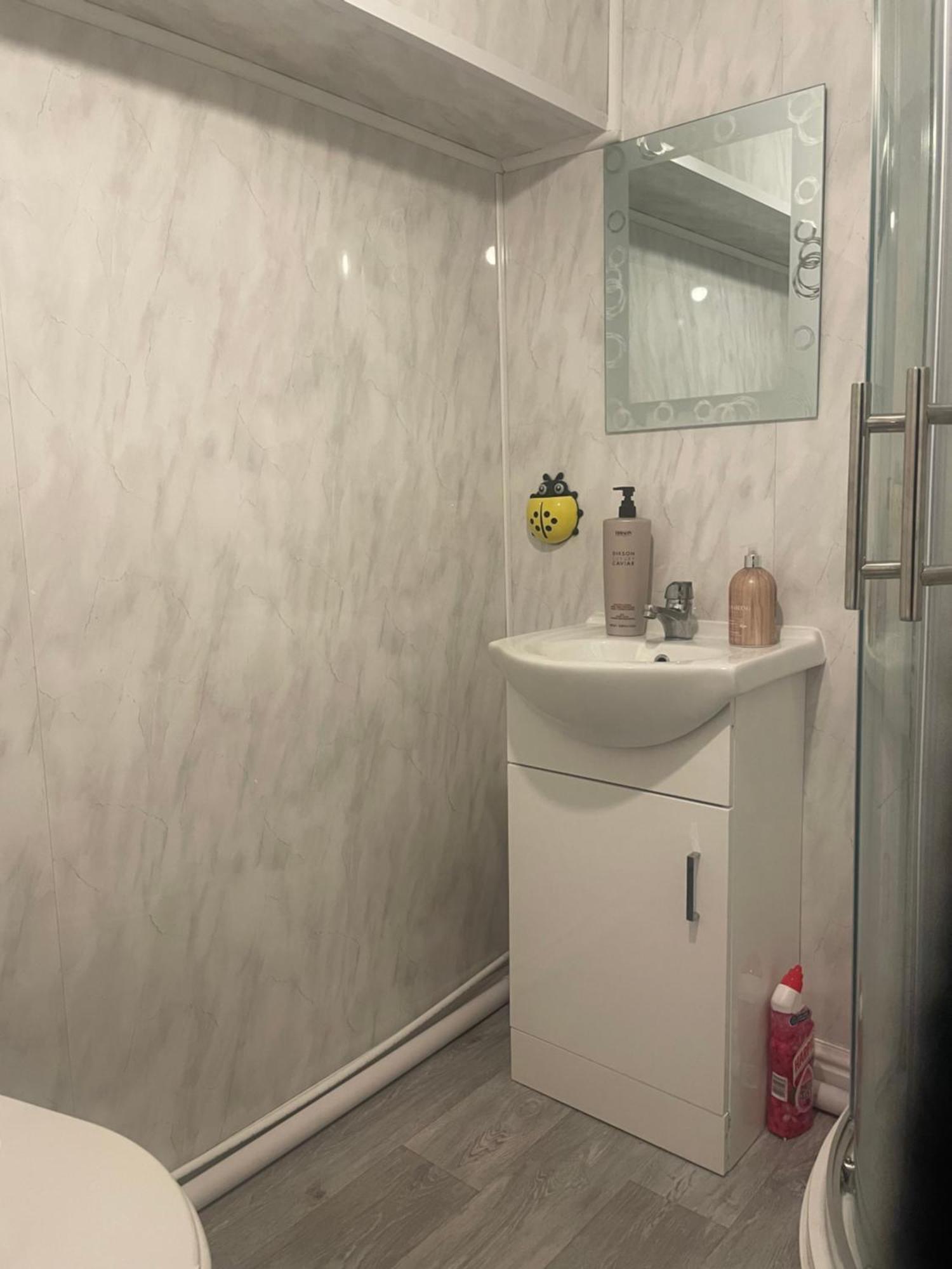 2 Bedroom On Bathroom, Southmead Apartamento