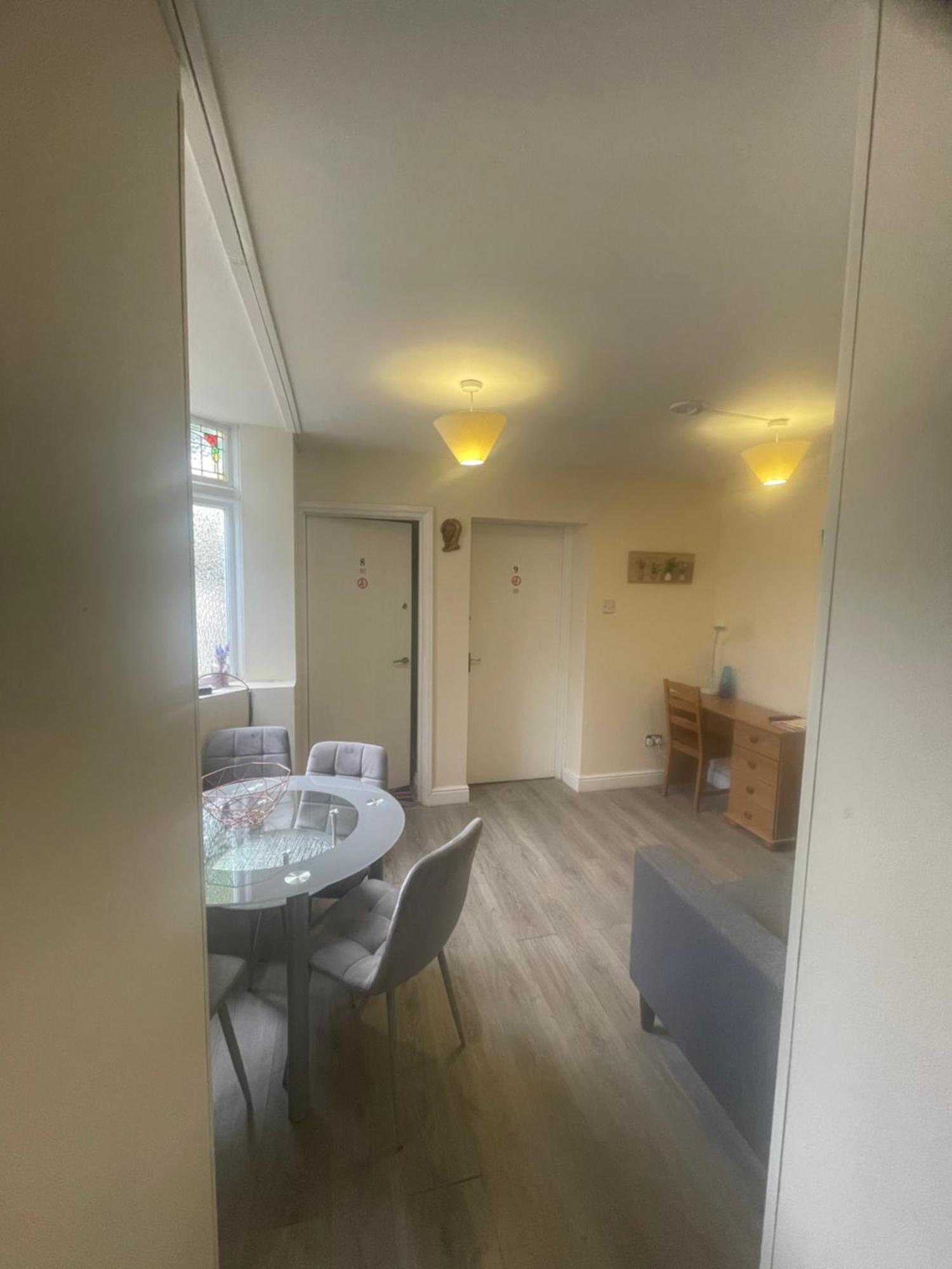 2 Bedroom On Bathroom, Southmead Apartamento Bristol