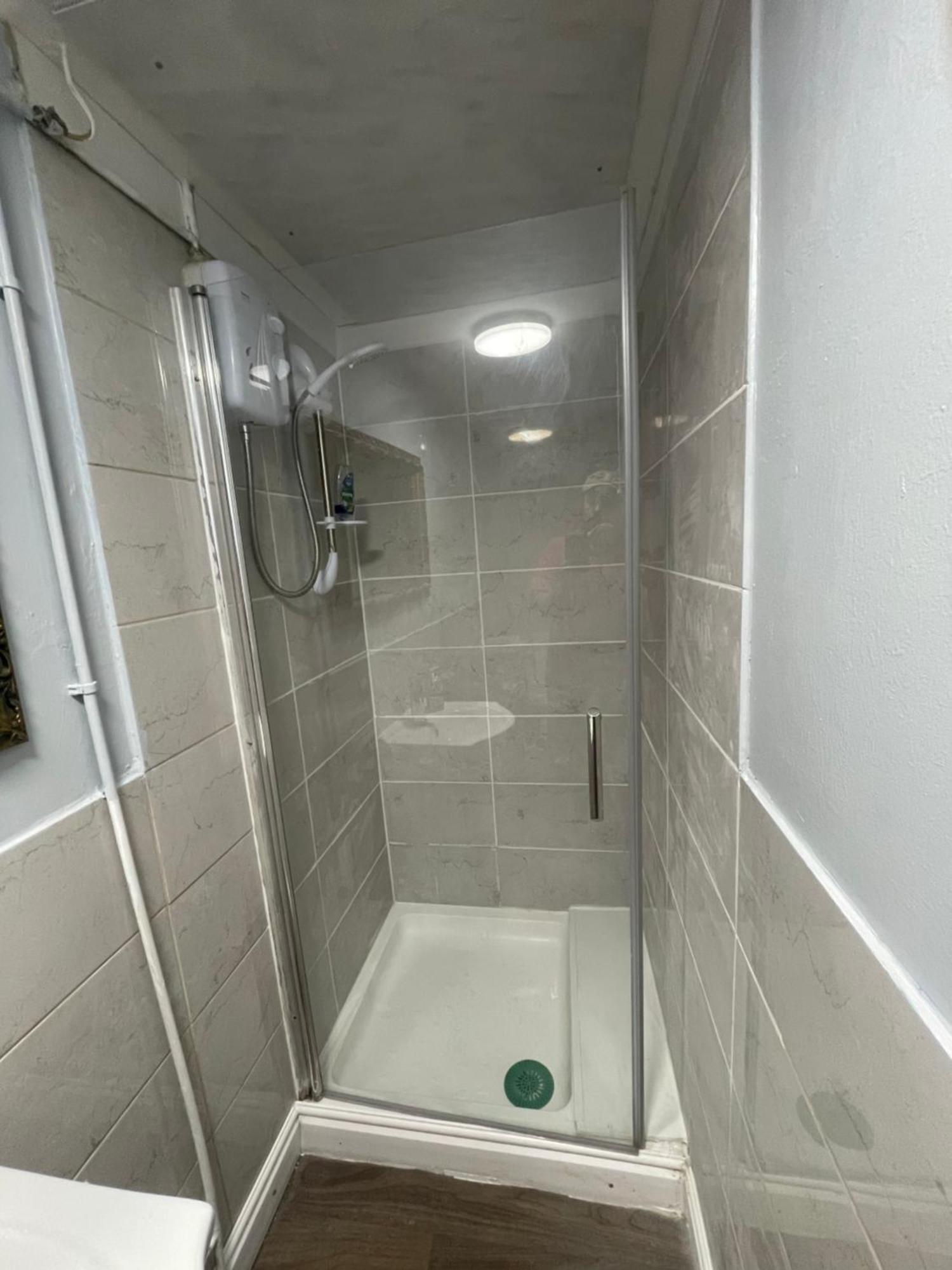 2 Bedroom On Bathroom, Southmead